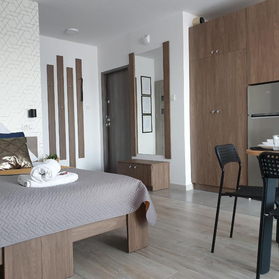 ウッチQ Apart Coral - Studio, Manufaktura, Parking Gratis, Tv Max, Fv, Gwarancja Zadowoleniaアパートメント エクステリア 写真